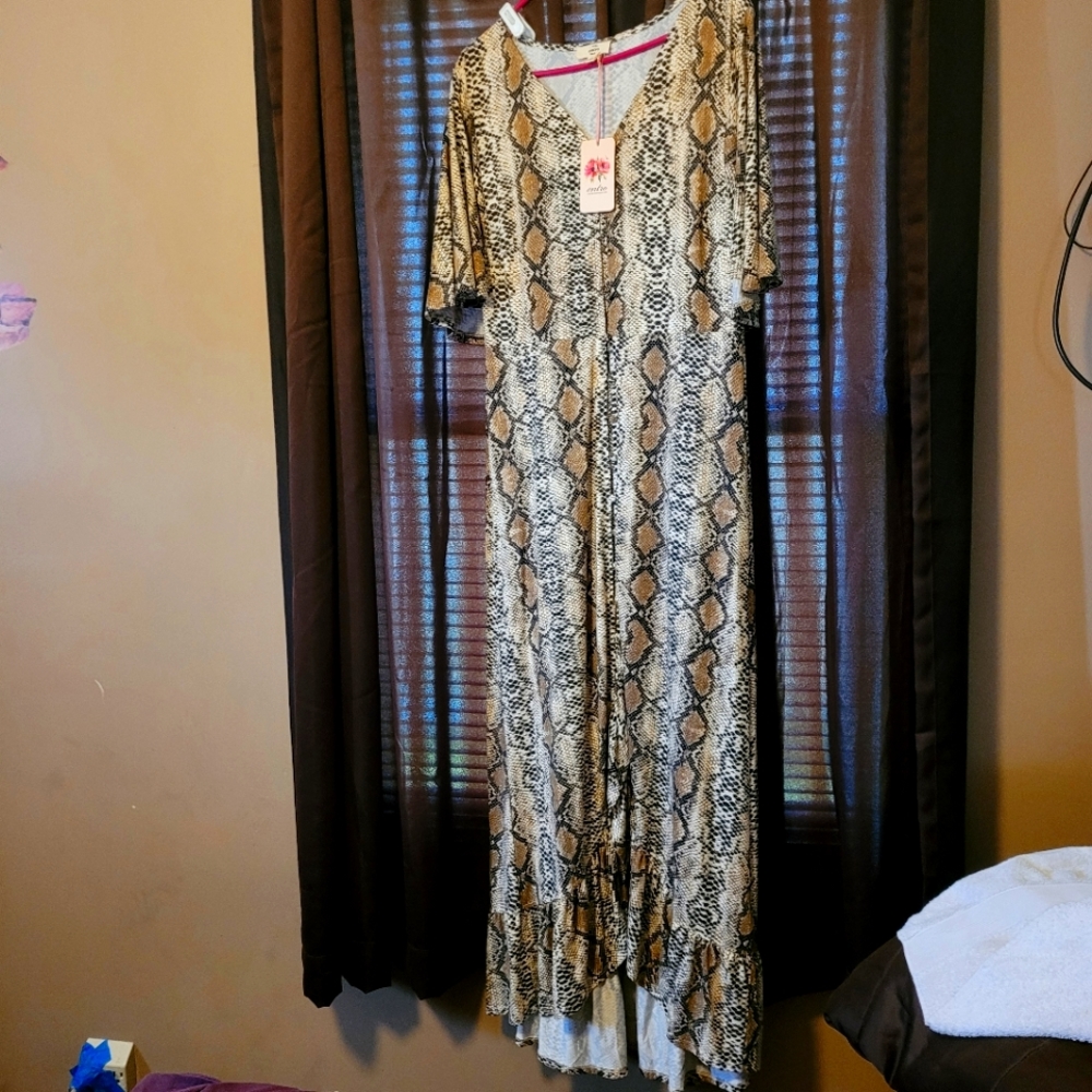 Snakeskin print maxi dress size large